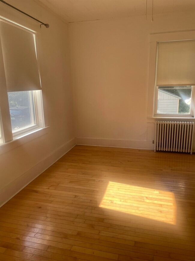 Building Photo - 30 Baker St