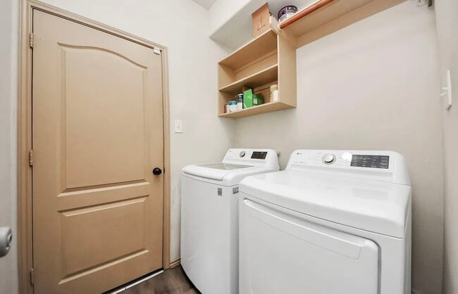 Building Photo - 7946 Atwood Hills Ln