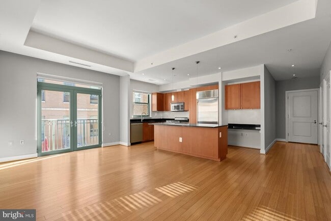 Building Photo - 2425 L St NW