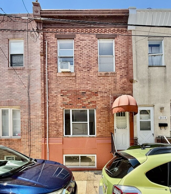Building Photo - Spacious 3 BR / 1 BA HOUSE in Great South Philly location w/ Hardwood Flooring-Nice Kitchen-Washe...