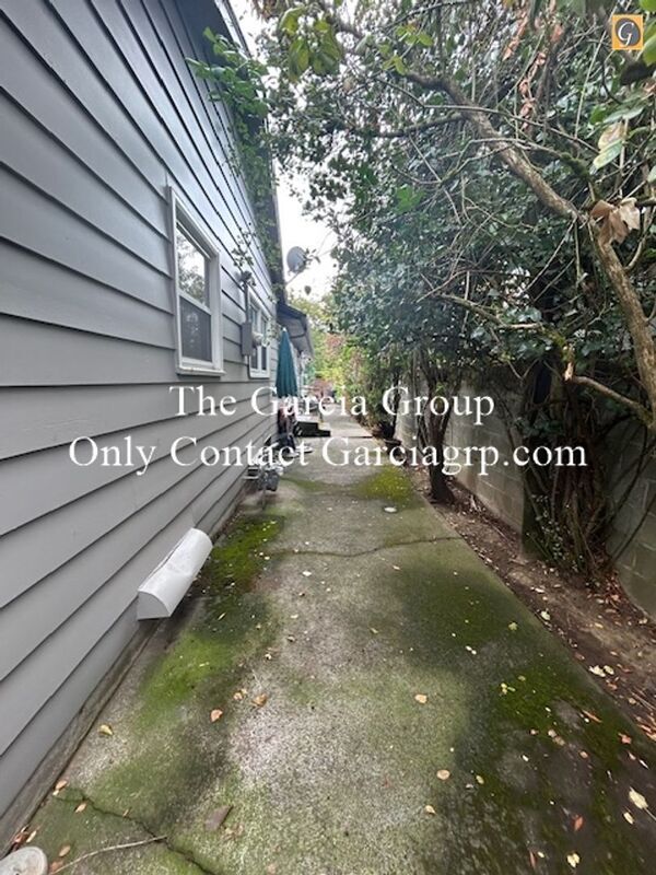 Building Photo - 3423-3435 SE 78th Ave