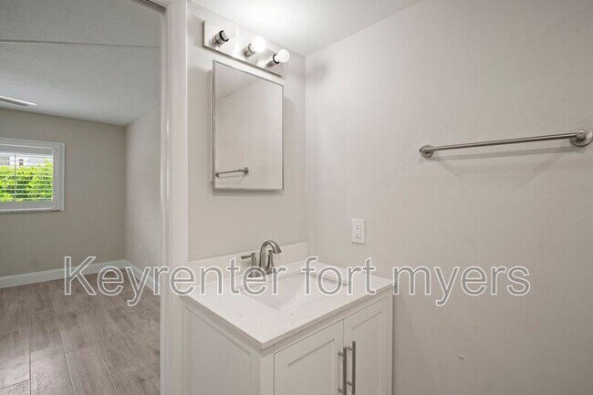 Building Photo - 16380 Dublin Cir