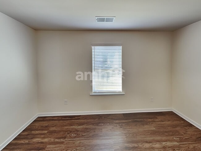 Building Photo - 710 Woodall Rd