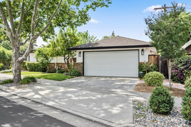 Building Photo - 1344 Camino Ramon