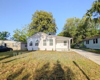 Building Photo - 1830 Brackland St
