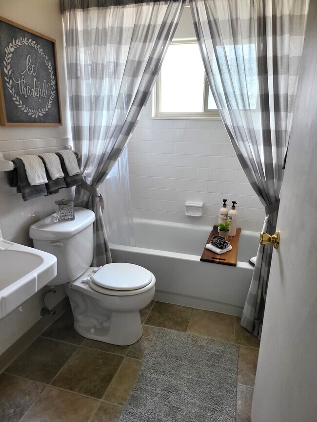 Bathroom - 3369 Maize Rd