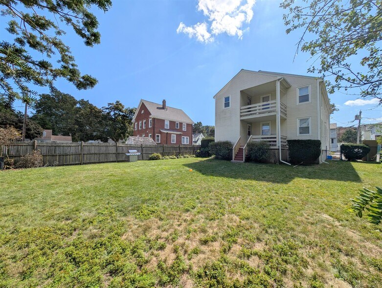 Building Photo - 5 Patrick St