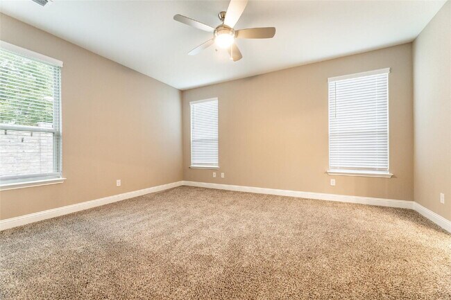 Building Photo - Spacious Allen Home with Modern Kitchen, Fenced Backyard & 2-Car Garage