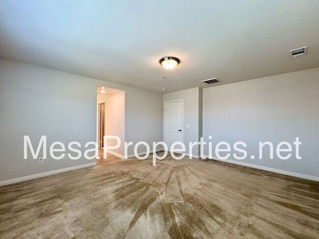 Building Photo - 12302 Del Sur St
