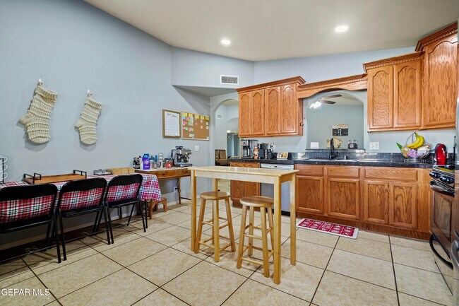 Building Photo - 14351 Spanish Point Dr