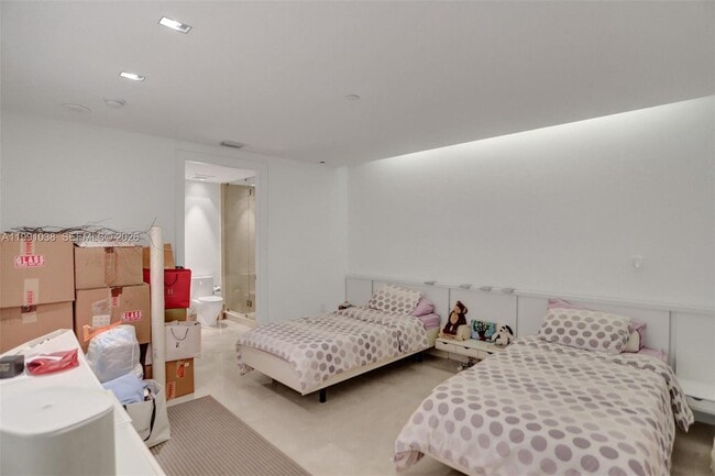 Building Photo - 3535 Hiawatha Ave