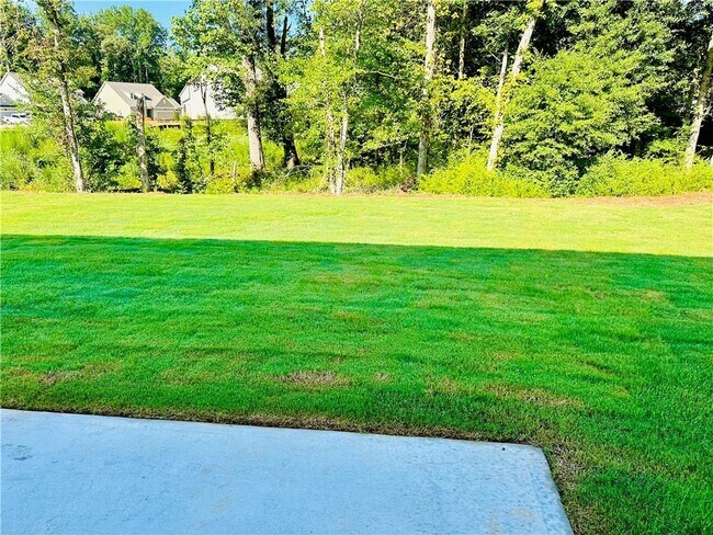 Building Photo - 66 Red Dragon Dr