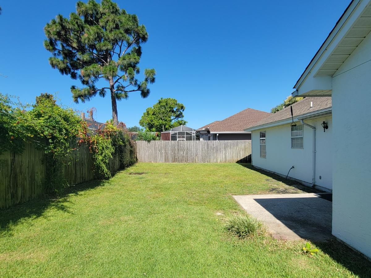 Building Photo - 316 Brady Way