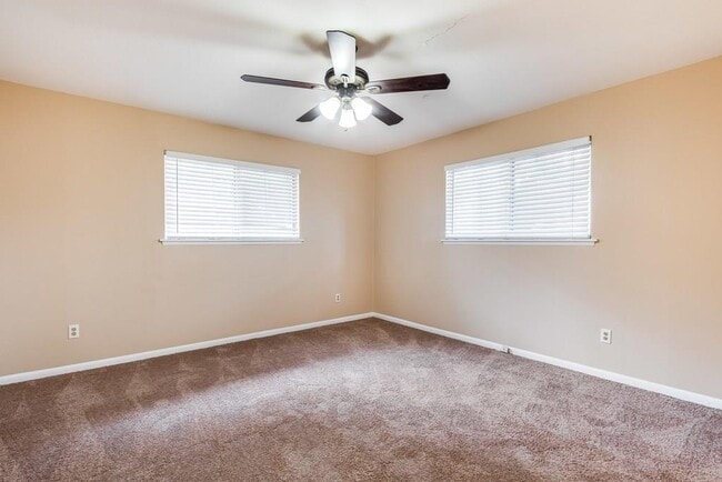Building Photo - 2802 St Edwards Cir