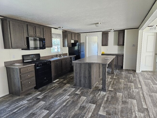 Building Photo - 20 Boulder Way