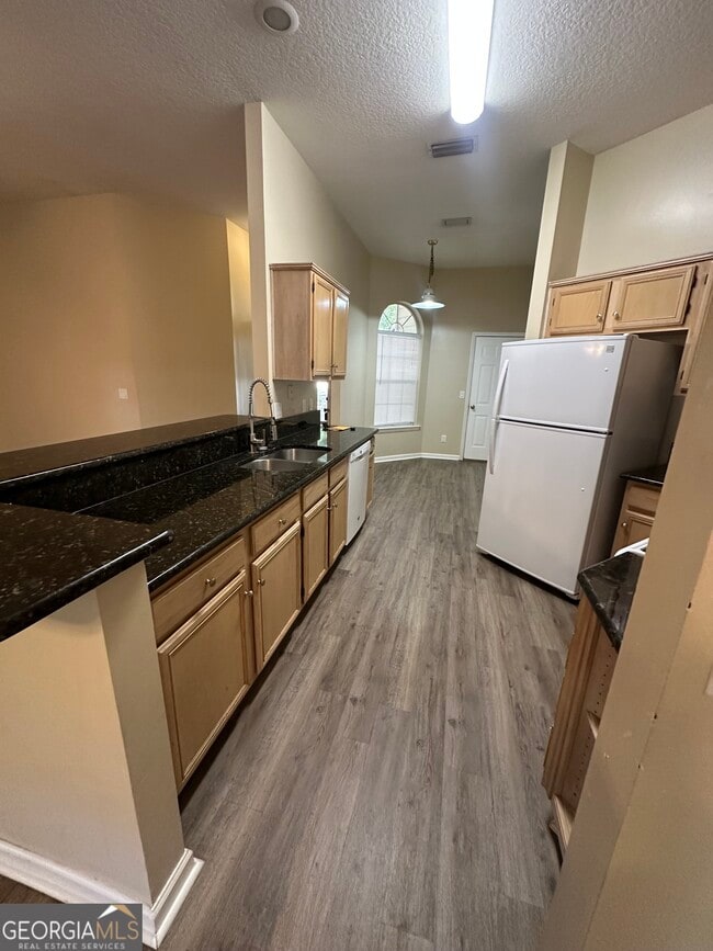 Building Photo - 104 St Helena Ct