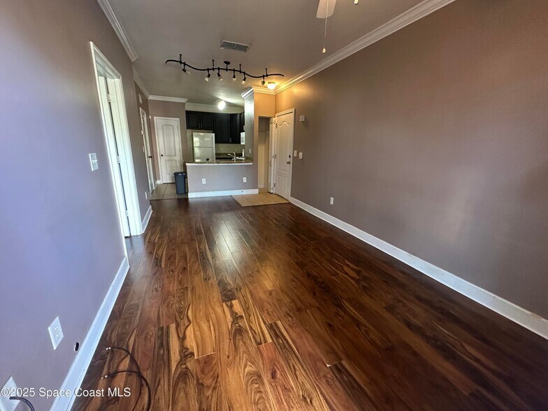 Building Photo - 6440 Borasco Dr