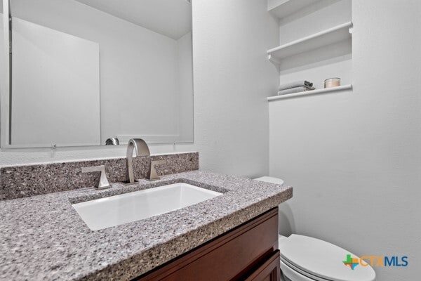 Building Photo - 8406 Lyndon Ln