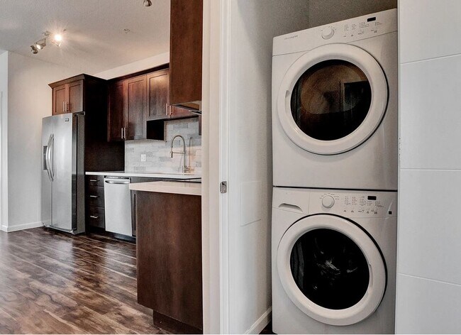 washer/dryer - 5425 N Minnesota Ave