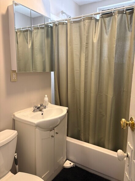 Building Photo - 1050 Commonwealth Ave