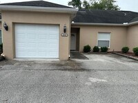 Building Photo - Charming 2 bedroom/ 2 bath condo