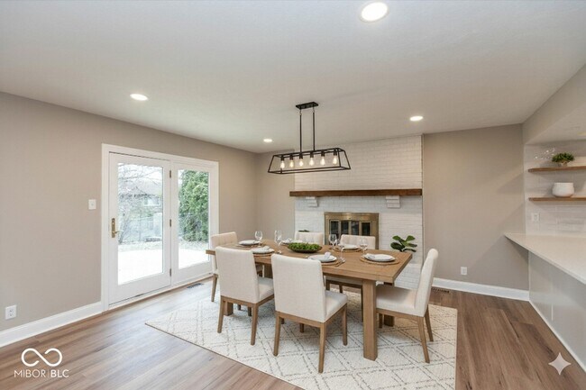 Building Photo - 707 Daffon Dr