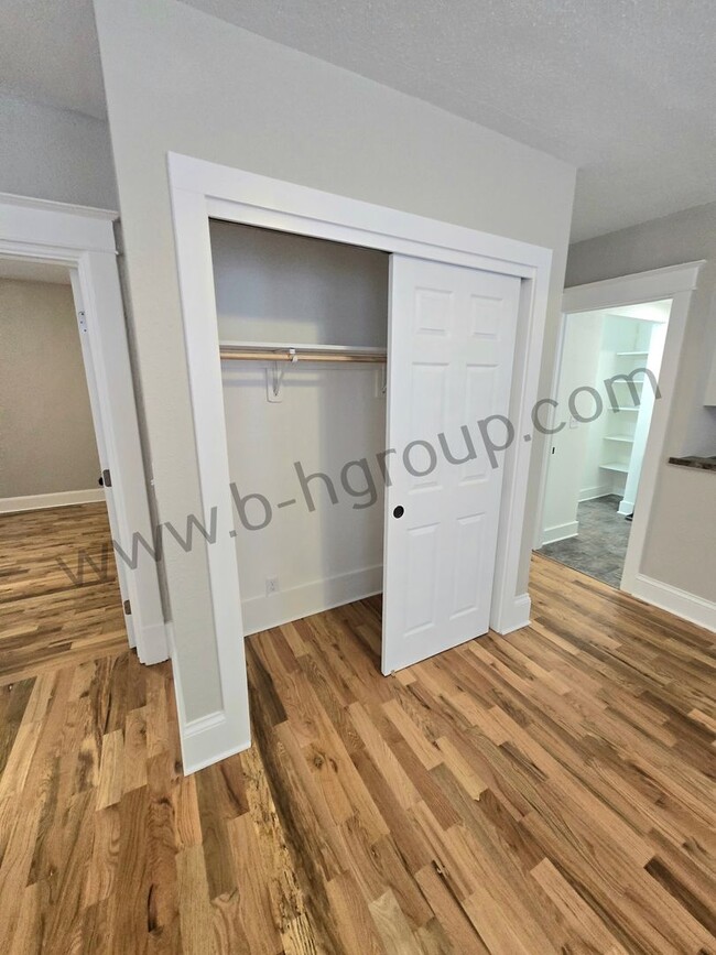 Building Photo - 2629 Roosevelt Rd