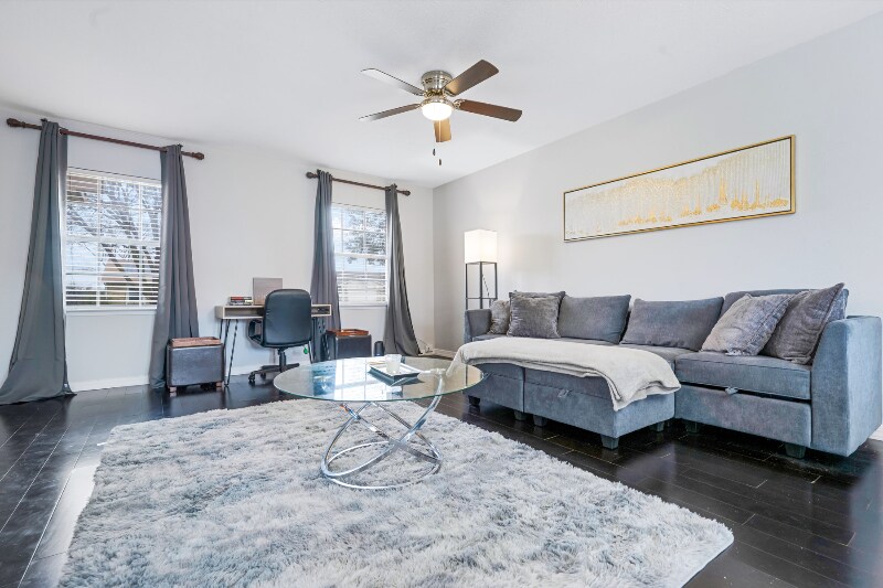 Building Photo - 5604 Perrin St