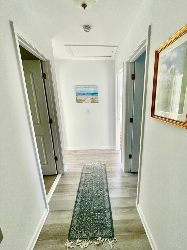 Building Photo - 1698 Low Country Pl