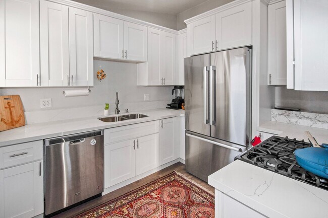 Building Photo - 2131 Ilex Ave