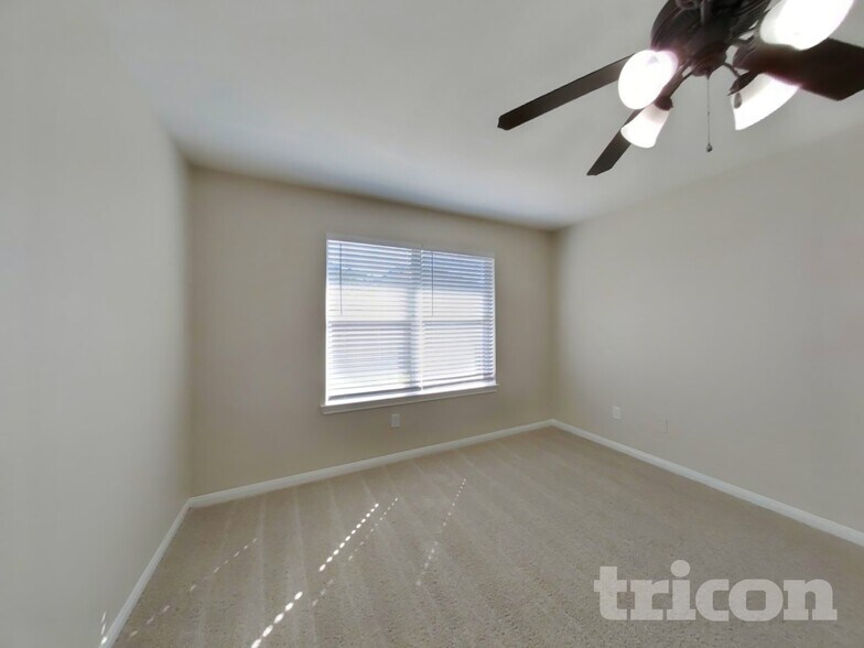 Building Photo - 12022 Green Bluff Ct