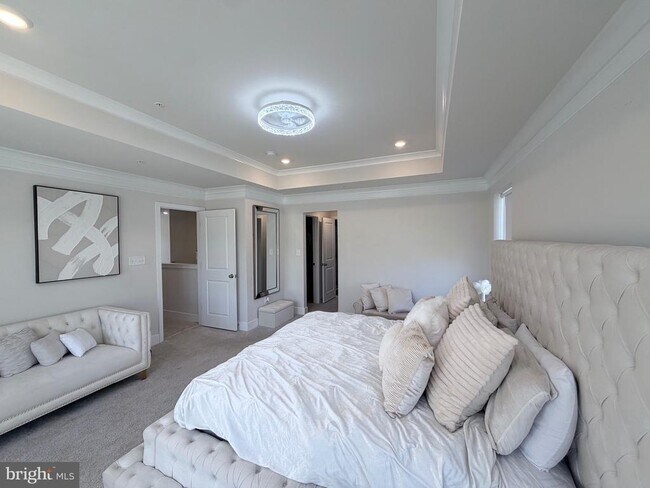 Building Photo - 2835 Bridgewater Dr