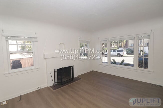 Building Photo - 1730 Sunset Cliffs Blvd