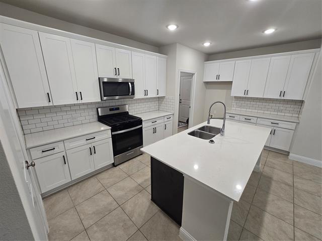 Building Photo - 1805 Acosta Dr