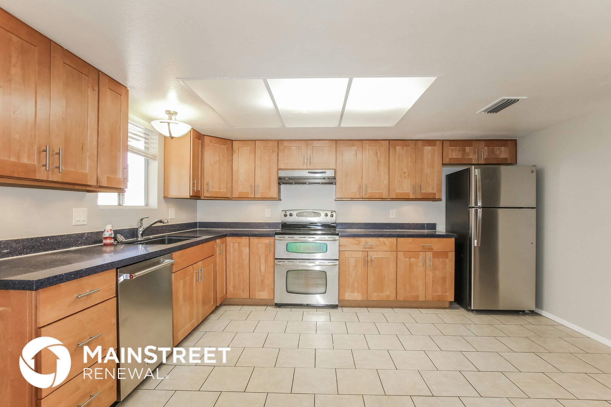 Building Photo - 2632 E Hillery Dr