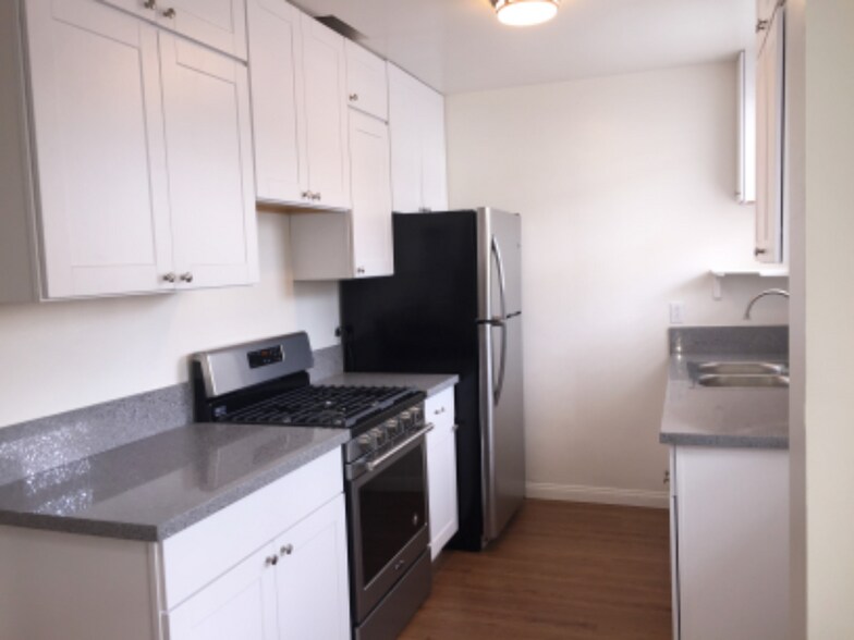 Building Photo - 10964 Venice Blvd.