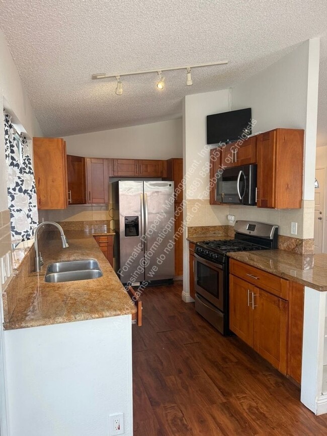 Building Photo - 91-1047 Pohahawai Place