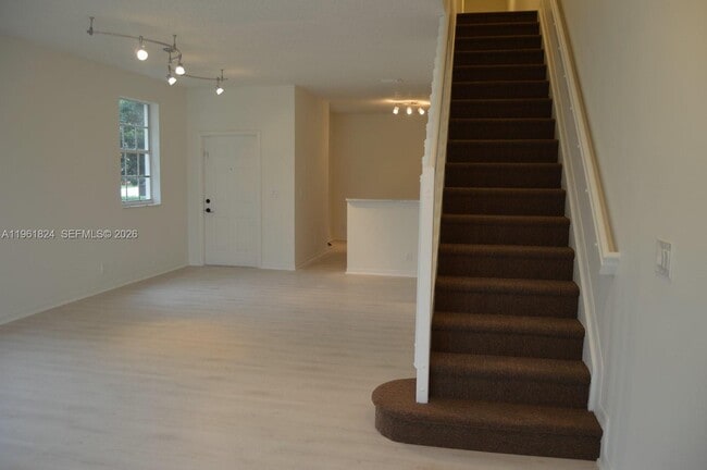 Building Photo - 3844 San Simeon Cir