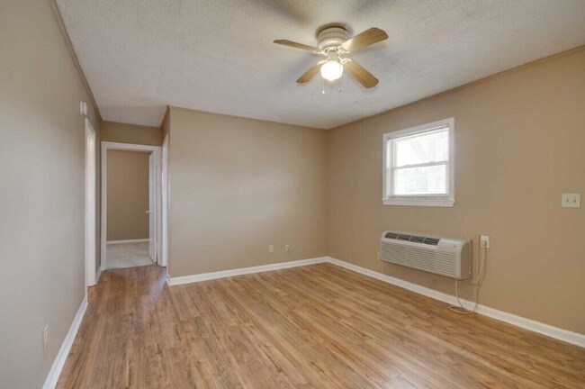 Building Photo - 608 Jack Warner Pkwy