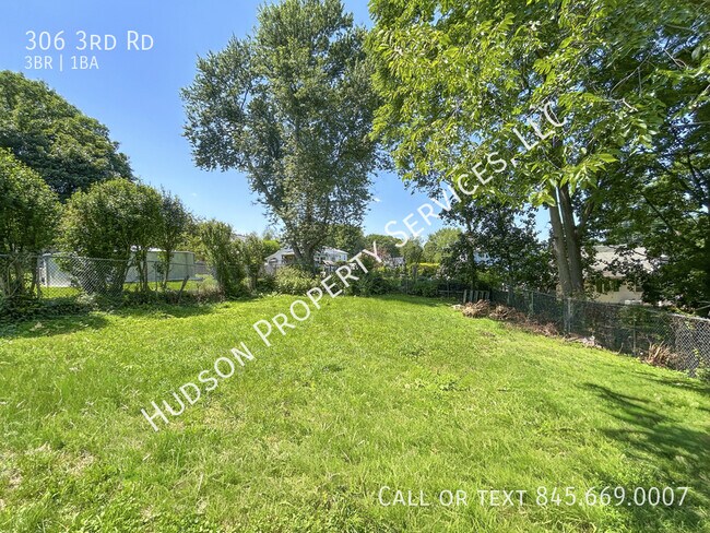 Building Photo - 306 3rd Rd