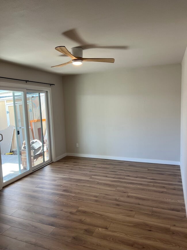 Building Photo - 10034 Via La Cantera