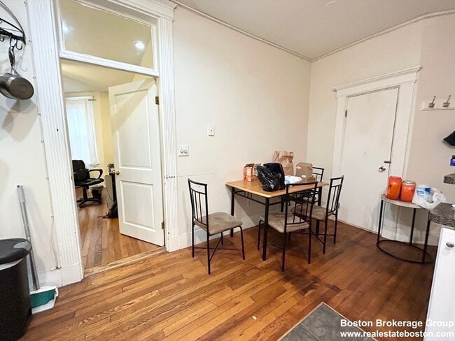 Building Photo - 39 Hemenway St