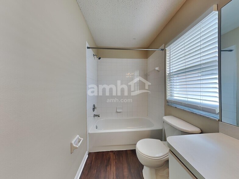 Building Photo - 519 Scarlet Maple Ct