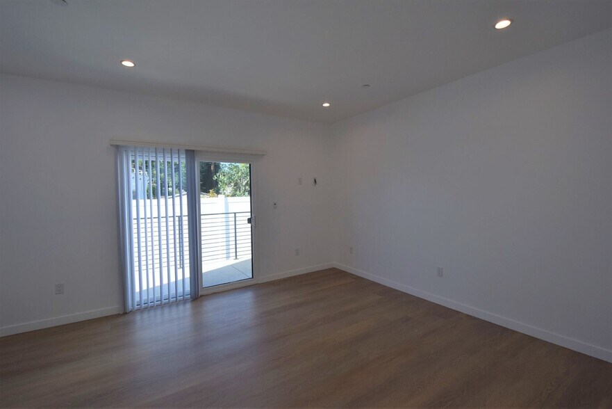Building Photo - 5915 Fair Ave