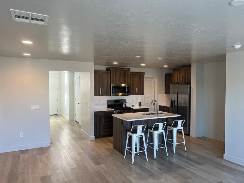 Building Photo - 4095 Phobos Ln