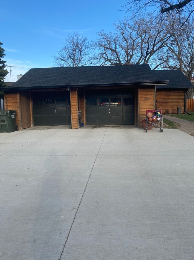 Building Photo - 151 Suncoast Dr