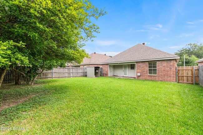 Building Photo - 204 Jane Dr