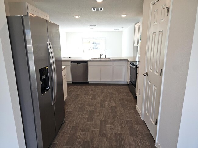 Building Photo - 3681 SW Haines St