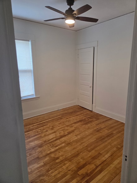 Building Photo - 822 W 35th St