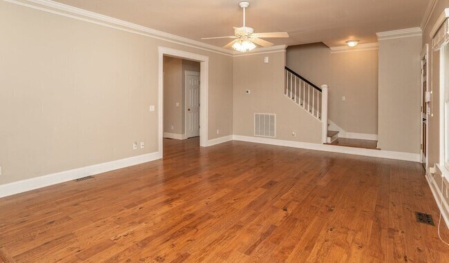 Building Photo - 136 Prescott Dr